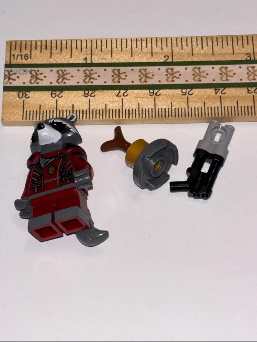 LEGO Rocket Raccoon Minifigure with Accessories Guardians of the Galaxy Raccoon - Picture 7 of 13